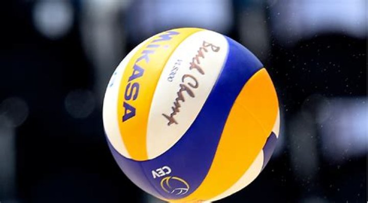 World's sexiest volleyball star Kayla Simmons leaves little to imagination as she nearly spills out of top on TikTok