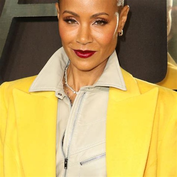 Wow! Jada Pinkett Smith, 40, Flaunts Hot Bikini Bod