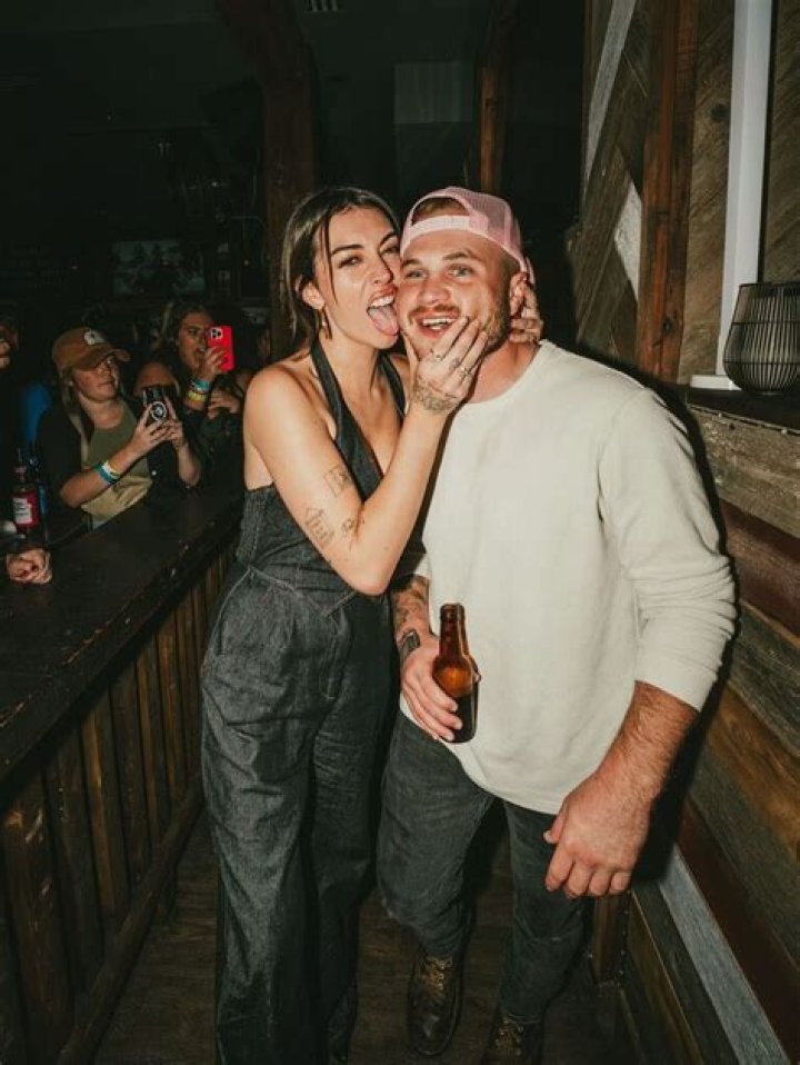 Zach Bryan's Fiancé: Love And Life In The Spotlight